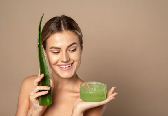 Les bienfaits de l’aloe vera en cosmétique : un trésor naturel pour la peau et les cheveux